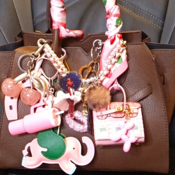 Lady in Trench Coat 2D Acrylic Charm - Picture 8 of 8